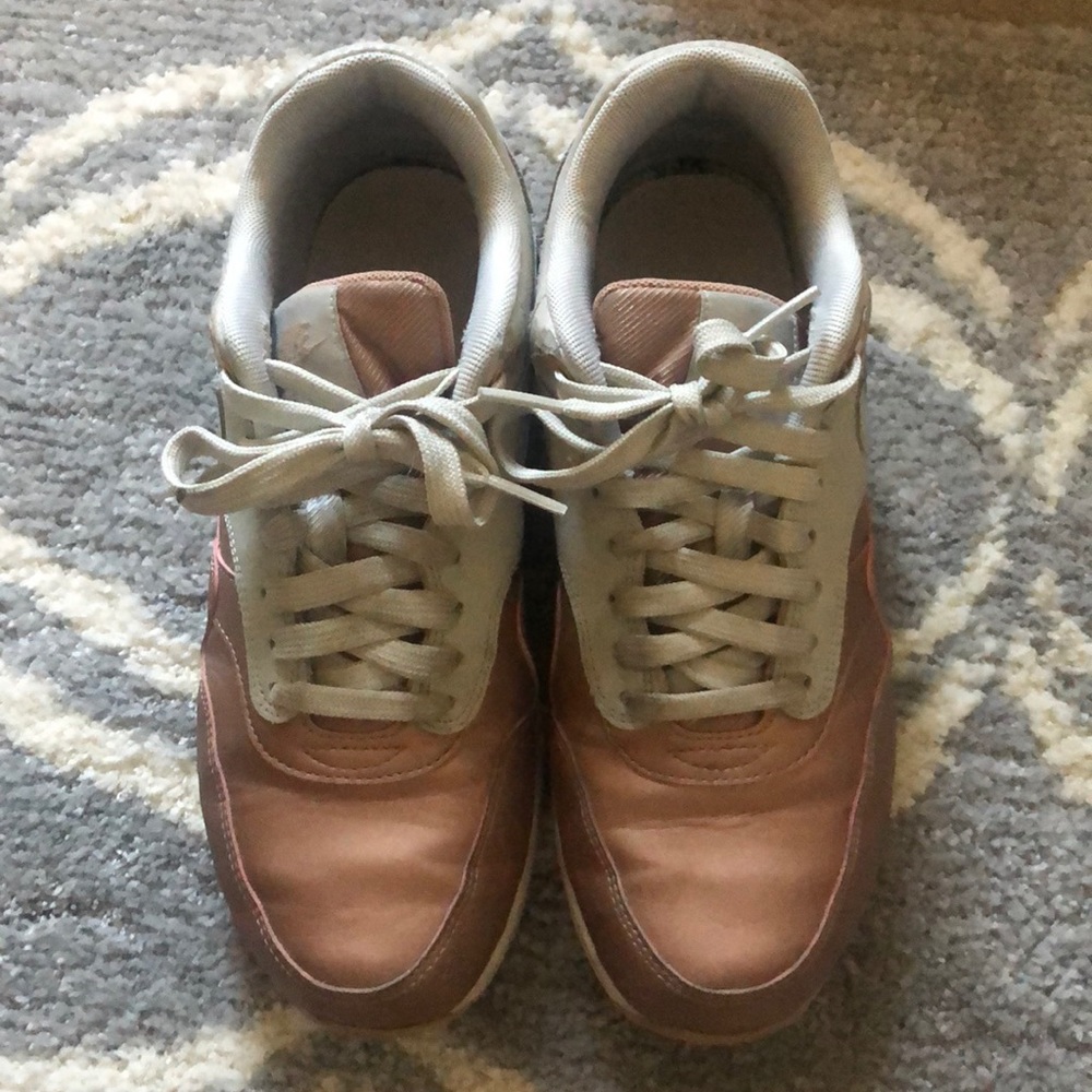 Nike shoes